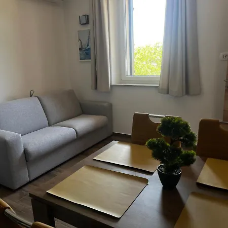 Active Chillax Oasis Appartement Ankaran